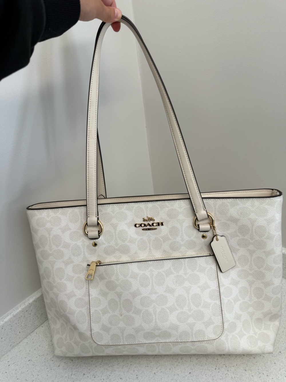 Coach Station Tote in Chalk